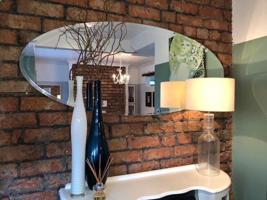 Cosy Two Bed Terraced House 7Min Drive From City Belfast Exterior foto